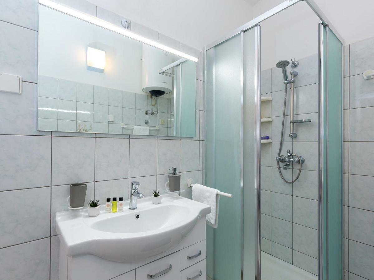 New City Center Design Apartment Пореч Екстер'єр фото
