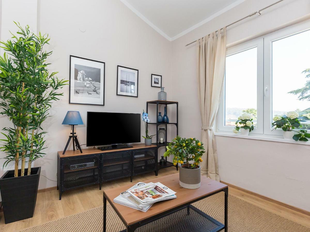 New City Center Design Apartment Пореч Екстер'єр фото